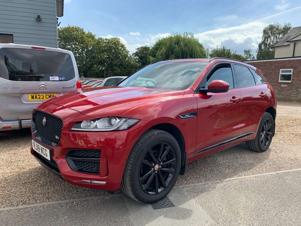 A 2018 JAGUAR F-PACE 2.0 D240 R-Sport SUV 5dr Diesel Auto AWD Euro 6 (s/s) (240 ps) A 2018 JAGUAR F-PACE 2.0 D240 R-Sport SUV 5dr Diesel Auto AWD Euro 6 (s/s) (240 ps)