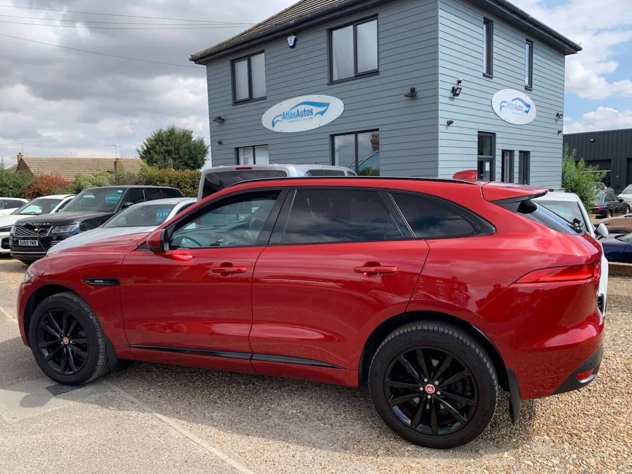 2018 JAGUAR F-PACE 2018 JAGUAR F-PACE