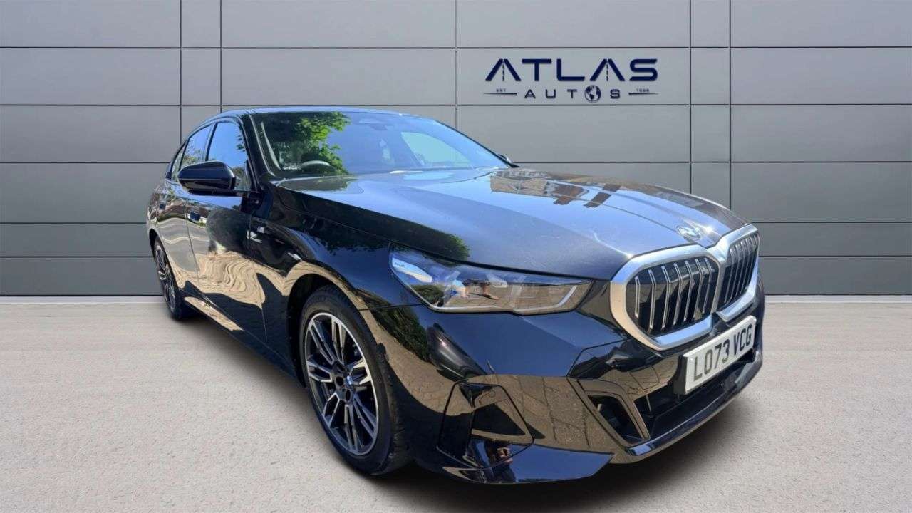 A 2023 BMW 5 SERIES 2.0 520i MHT M Sport Saloon 4dr Petrol Hybrid Steptronic Euro 6 (s/s) (208 A 2023 BMW 5 SERIES 2.0 520i MHT M Sport Saloon 4dr Petrol Hybrid Steptronic Euro 6 (s/s) (208