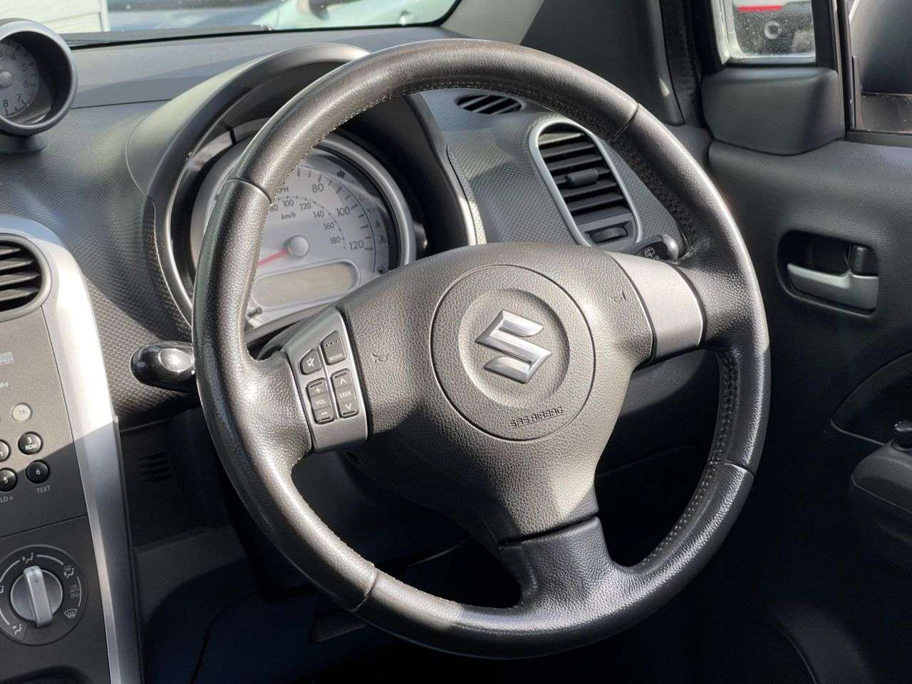 2012 SUZUKI SPLASH 2012 SUZUKI SPLASH