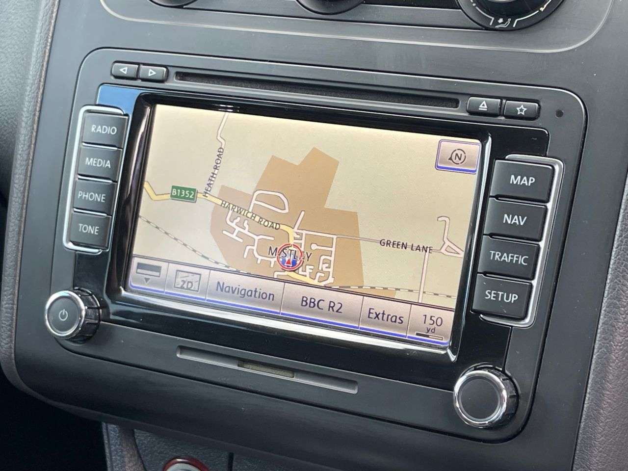 A 2014 VOLKSWAGEN TOURAN 2.0 TDI BlueMotion Tech SE MPV 5dr Diesel DSG Euro 5 (s/s) (140 ps) A 2014 VOLKSWAGEN TOURAN 2.0 TDI BlueMotion Tech SE MPV 5dr Diesel DSG Euro 5 (s/s) (140 ps)