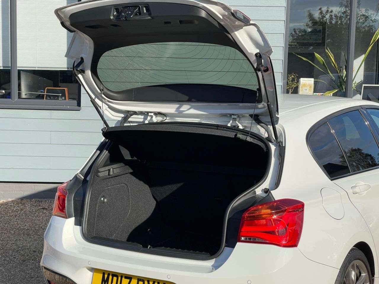 2017 BMW 1 SERIES 2017 BMW 1 SERIES