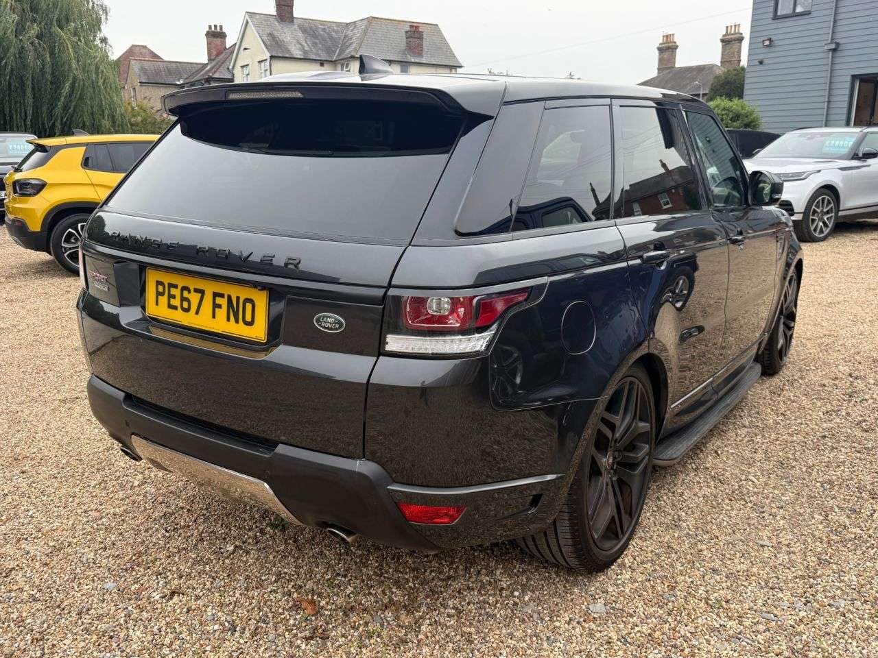 A 2017 LAND ROVER RANGE ROVER SPORT 3.0 SD V6 Autobiography Dynamic SUV 5dr Diesel Auto 4WD Euro 6 (s/s) (306 p A 2017 LAND ROVER RANGE ROVER SPORT 3.0 SD V6 Autobiography Dynamic SUV 5dr Diesel Auto 4WD Euro 6 (s/s) (306 p