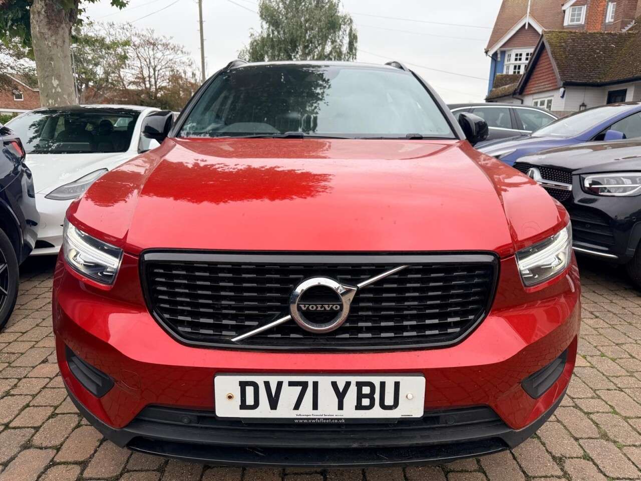 2021 VOLVO XC40 2021 VOLVO XC40