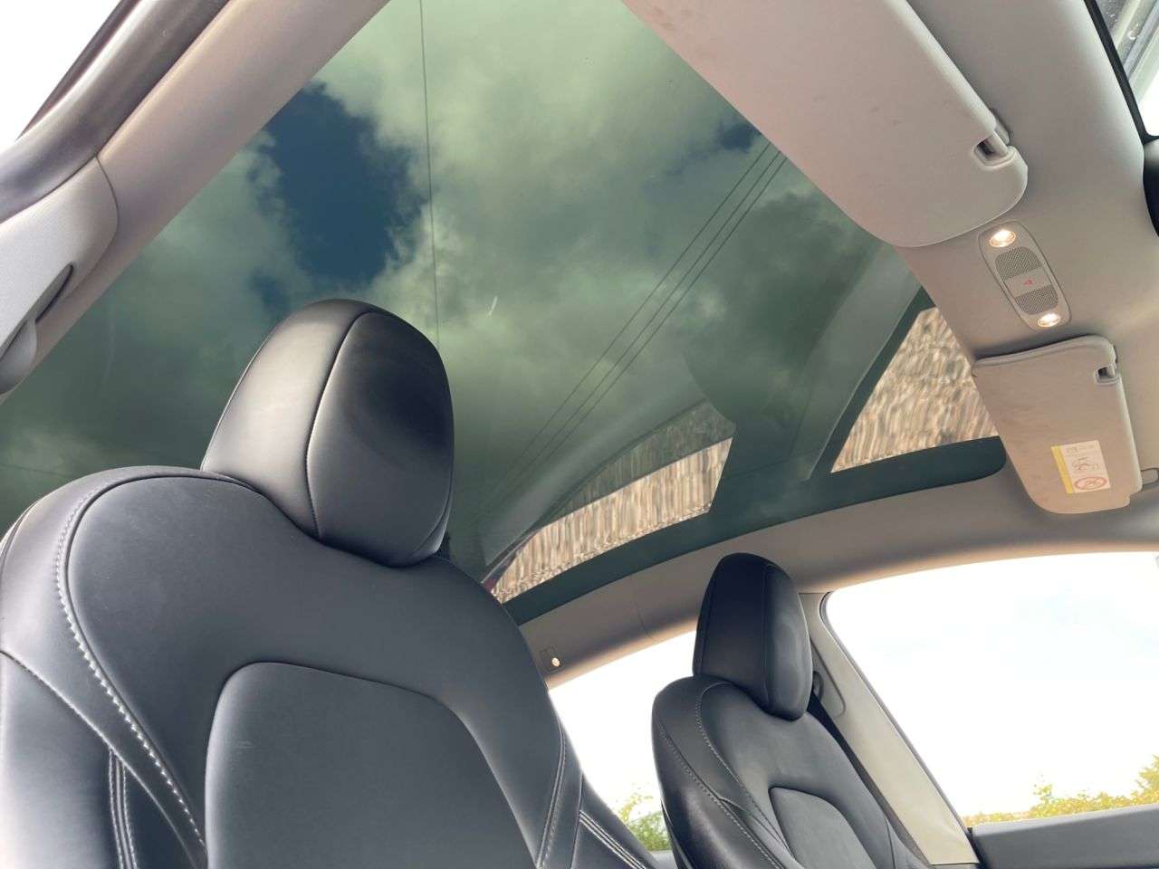 A 2023 TESLA MODEL Y (Dual Motor) Long Range SUV 5dr Electric Auto 4WDE (384 bhp) AUTO, ELECTRIC A 2023 TESLA MODEL Y (Dual Motor) Long Range SUV 5dr Electric Auto 4WDE (384 bhp) AUTO, ELECTRIC