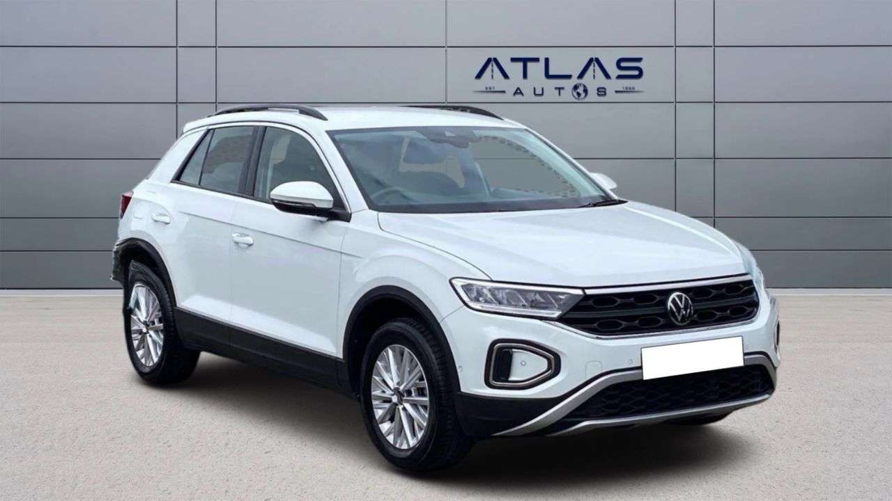 A 2022 VOLKSWAGEN T-ROC 1.5 TSI Life SUV 5dr Petrol Manual Euro 6 (s/s) (150 ps) A 2022 VOLKSWAGEN T-ROC 1.5 TSI Life SUV 5dr Petrol Manual Euro 6 (s/s) (150 ps)