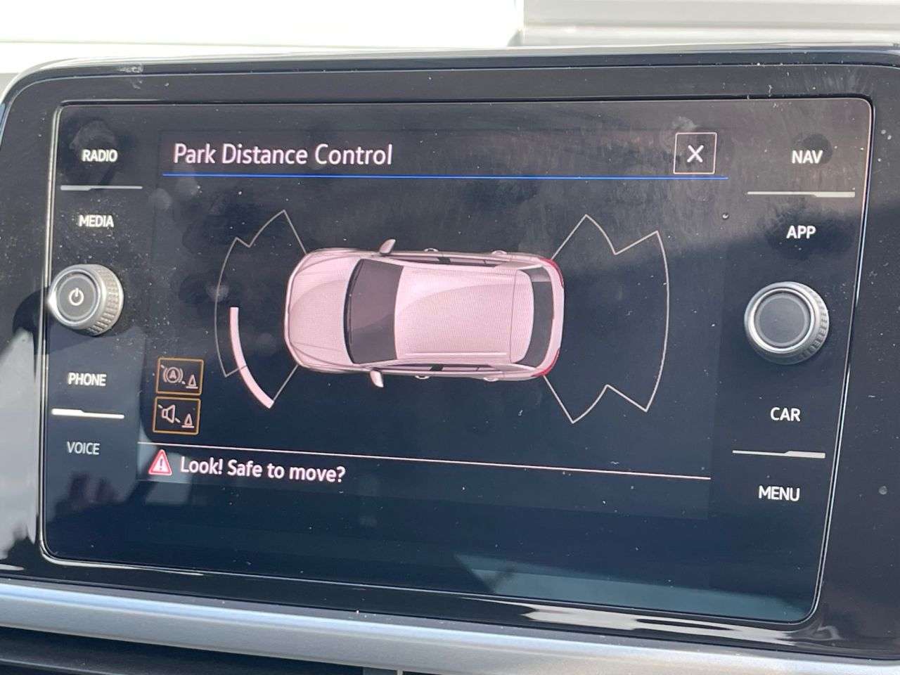 A 2022 VOLKSWAGEN T-ROC 1.5 TSI Life SUV 5dr Petrol Manual Euro 6 (s/s) (150 ps) A 2022 VOLKSWAGEN T-ROC 1.5 TSI Life SUV 5dr Petrol Manual Euro 6 (s/s) (150 ps)