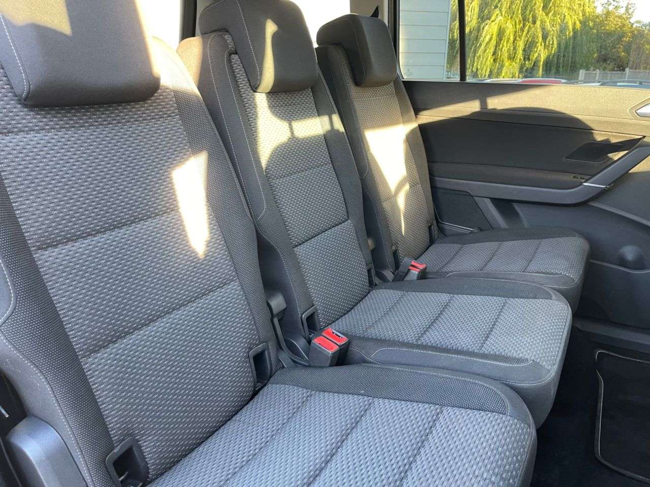 2017 VOLKSWAGEN TOURAN 2017 VOLKSWAGEN TOURAN