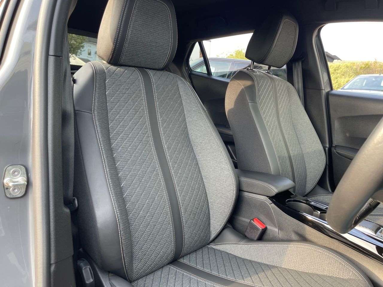 2025 PEUGEOT 2008 2025 PEUGEOT 2008