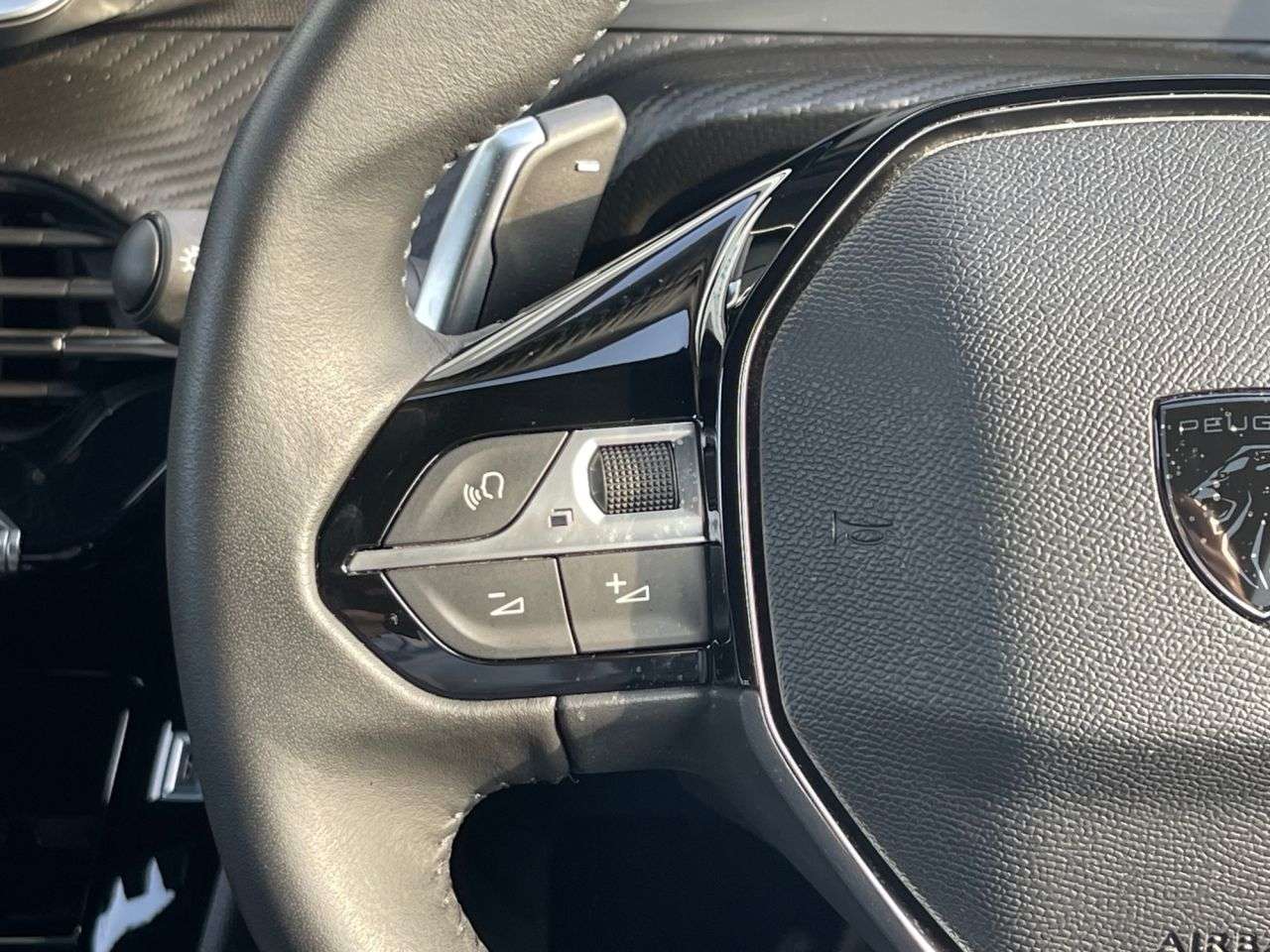 2025 PEUGEOT 2008 2025 PEUGEOT 2008