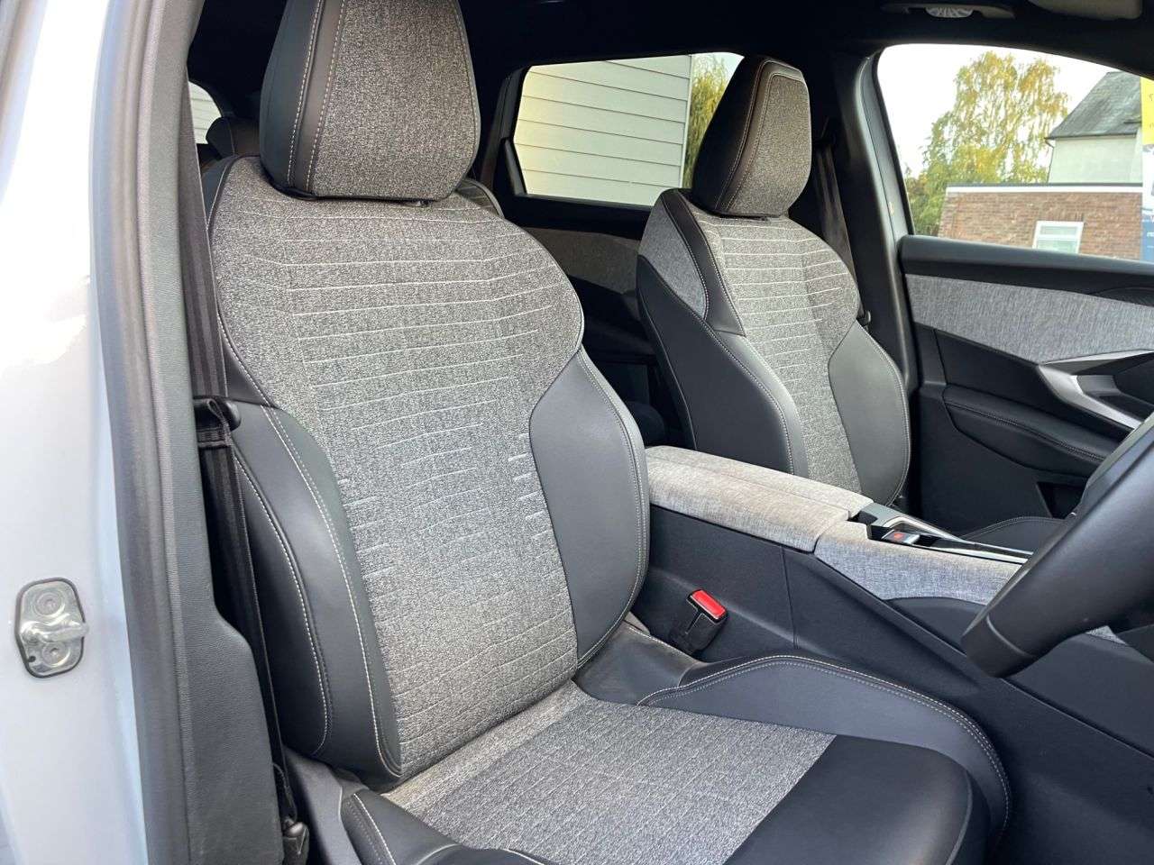 2025 PEUGEOT 5008 2025 PEUGEOT 5008