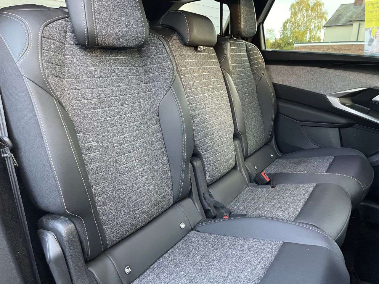 2025 PEUGEOT 5008 2025 PEUGEOT 5008