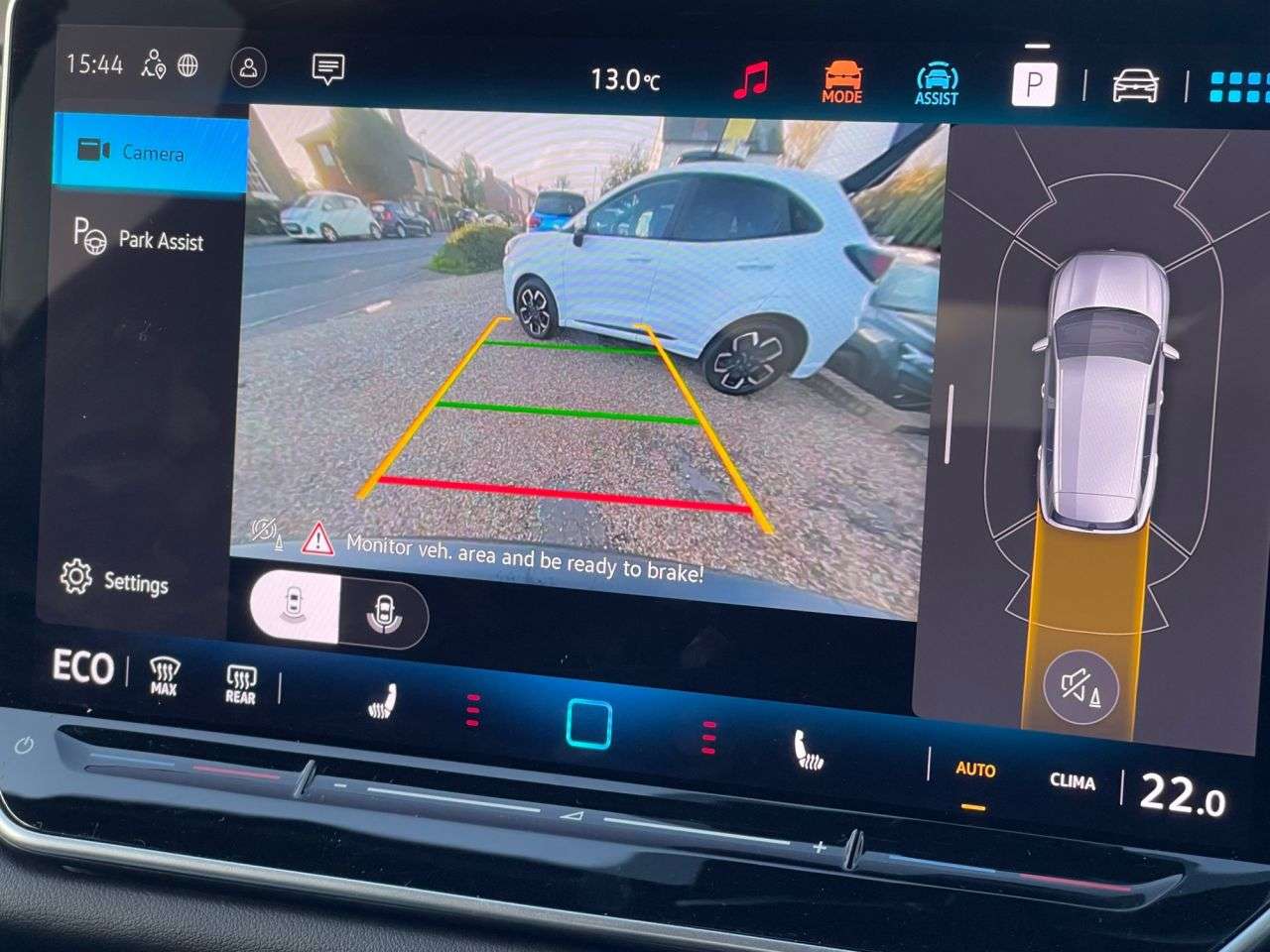 A 2024 VOLKSWAGEN TIGUAN 1.5 TSI eHybrid 19.7kWh R-Line SUV 5dr Petrol Plug-in Hybrid DSG Euro 6 (s/ A 2024 VOLKSWAGEN TIGUAN 1.5 TSI eHybrid 19.7kWh R-Line SUV 5dr Petrol Plug-in Hybrid DSG Euro 6 (s/