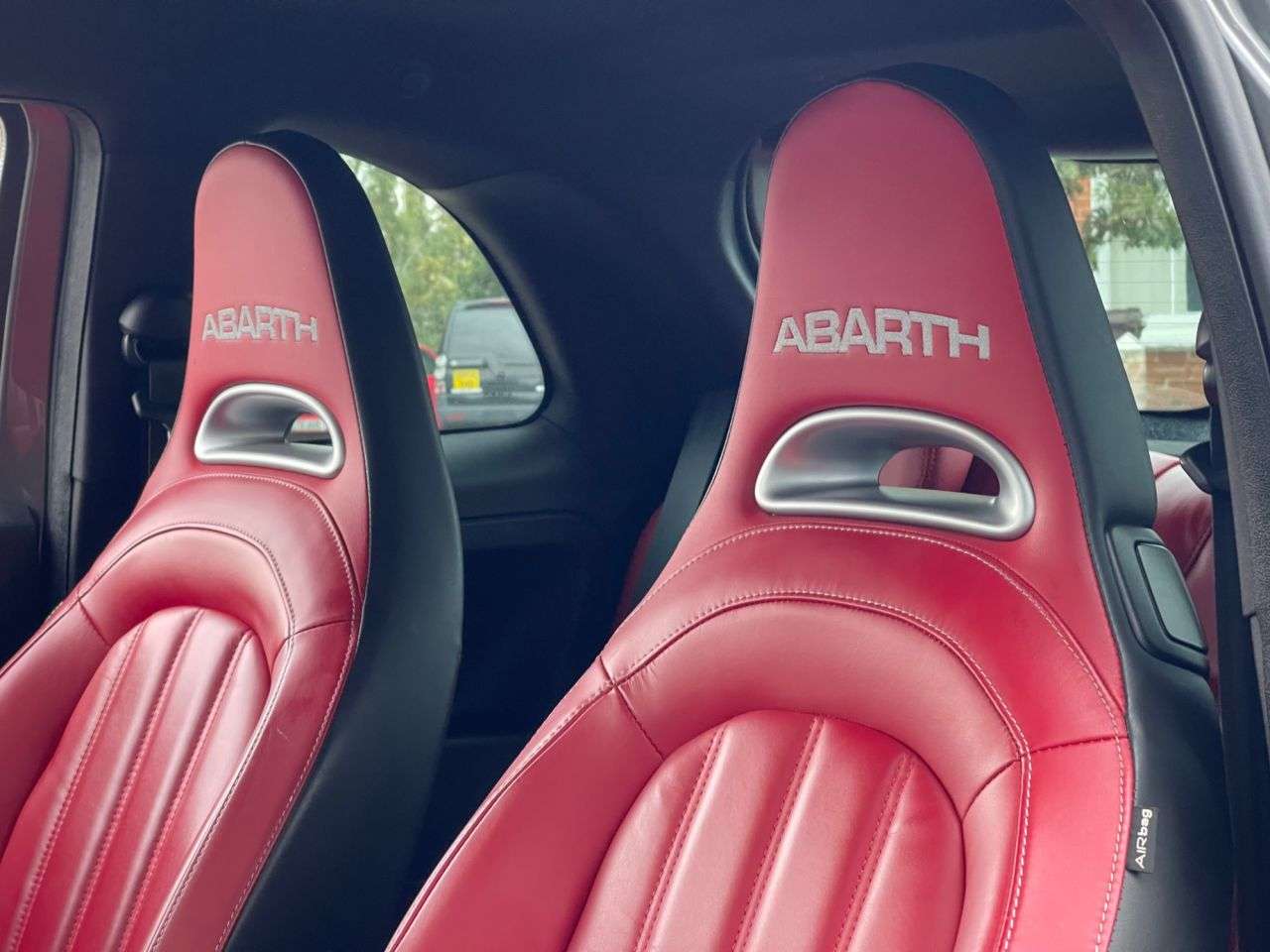 2017 ABARTH 595 2017 ABARTH 595