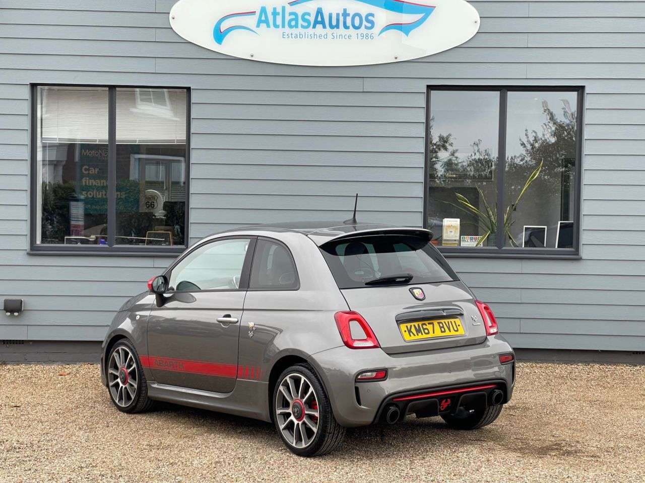 2017 ABARTH 595 2017 ABARTH 595