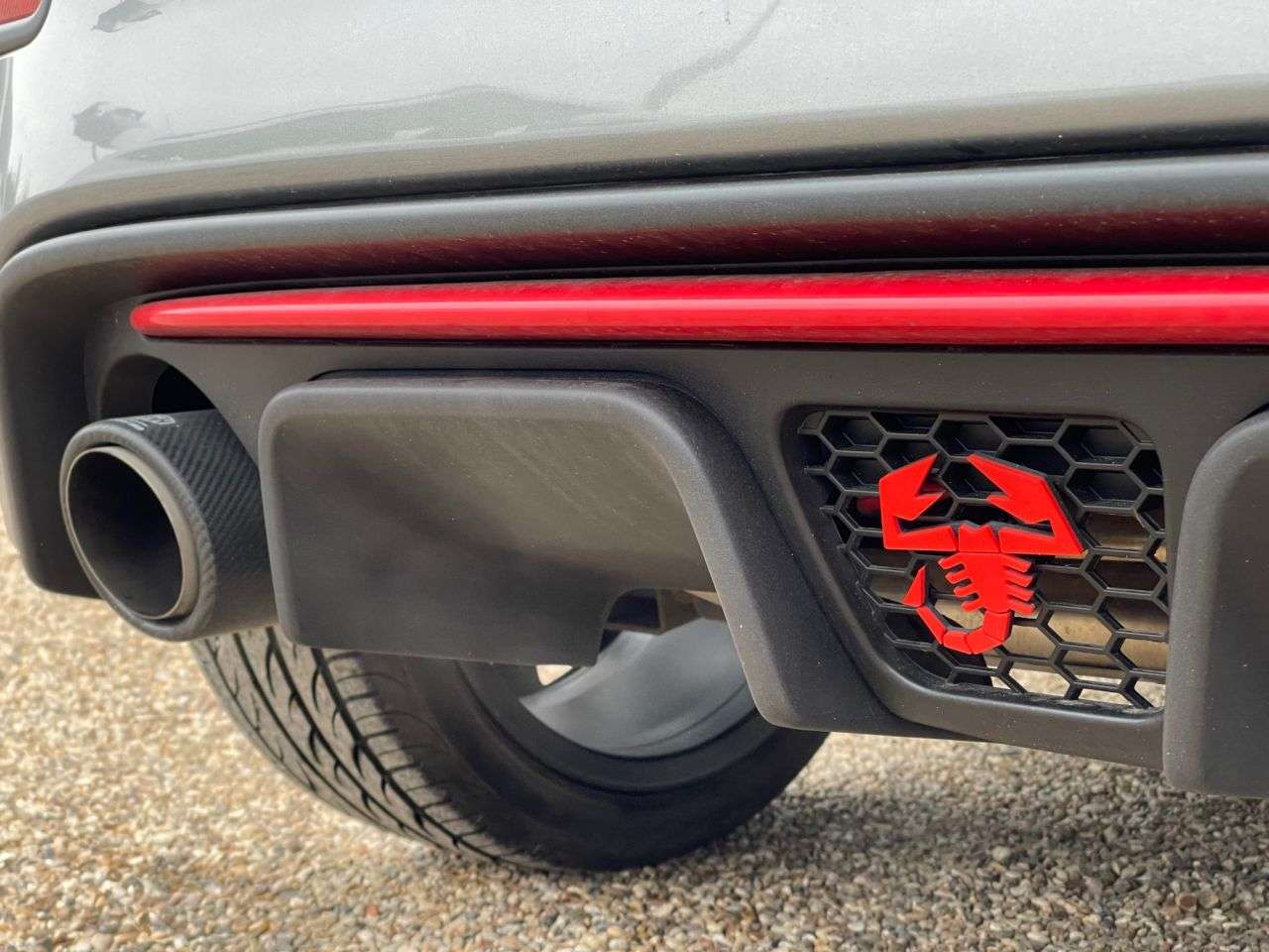 2017 ABARTH 595 2017 ABARTH 595