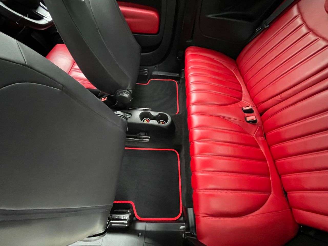 2017 ABARTH 595 2017 ABARTH 595