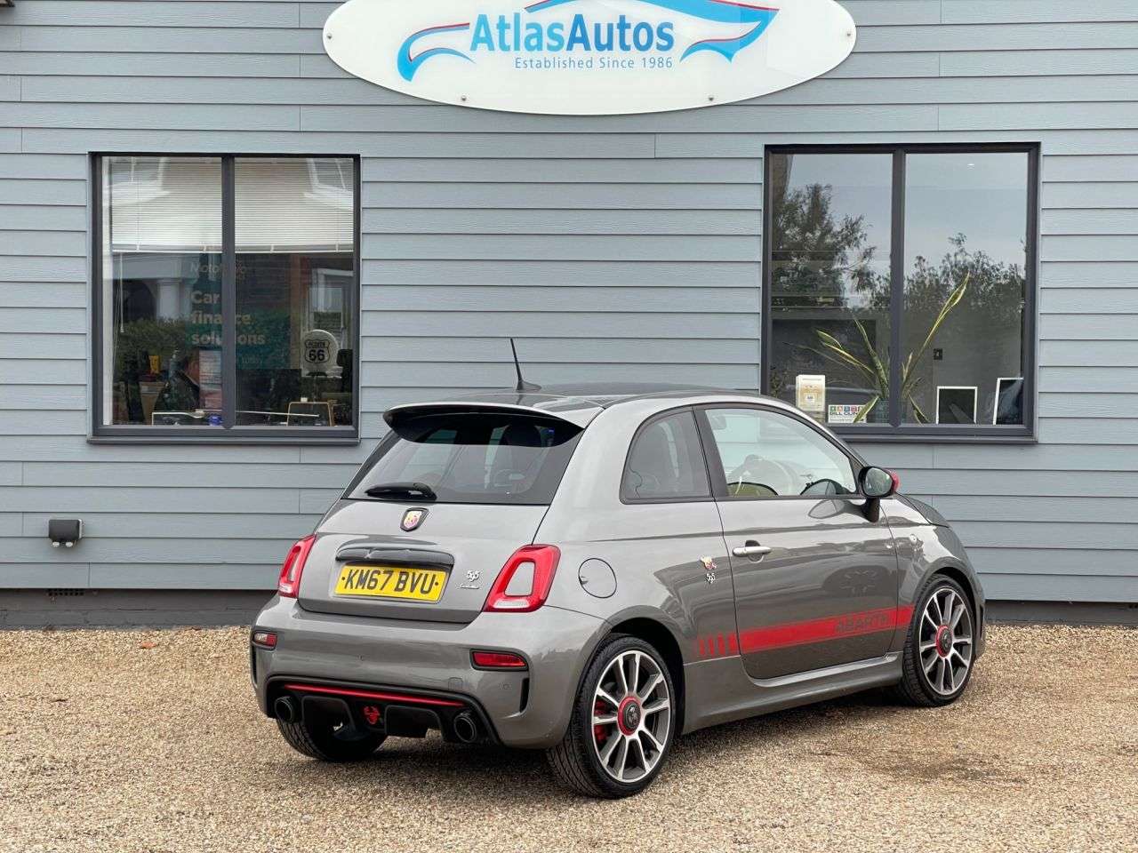 2017 ABARTH 595 2017 ABARTH 595