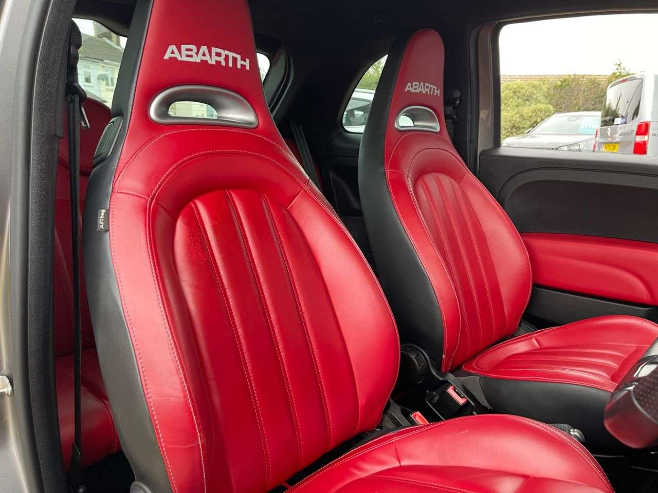2017 ABARTH 595 2017 ABARTH 595
