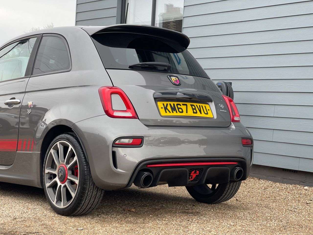 2017 ABARTH 595 2017 ABARTH 595