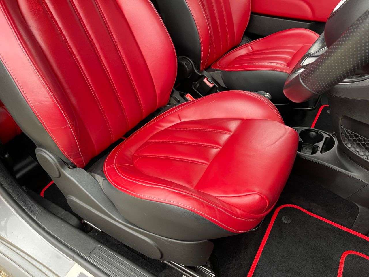 2017 ABARTH 595 2017 ABARTH 595