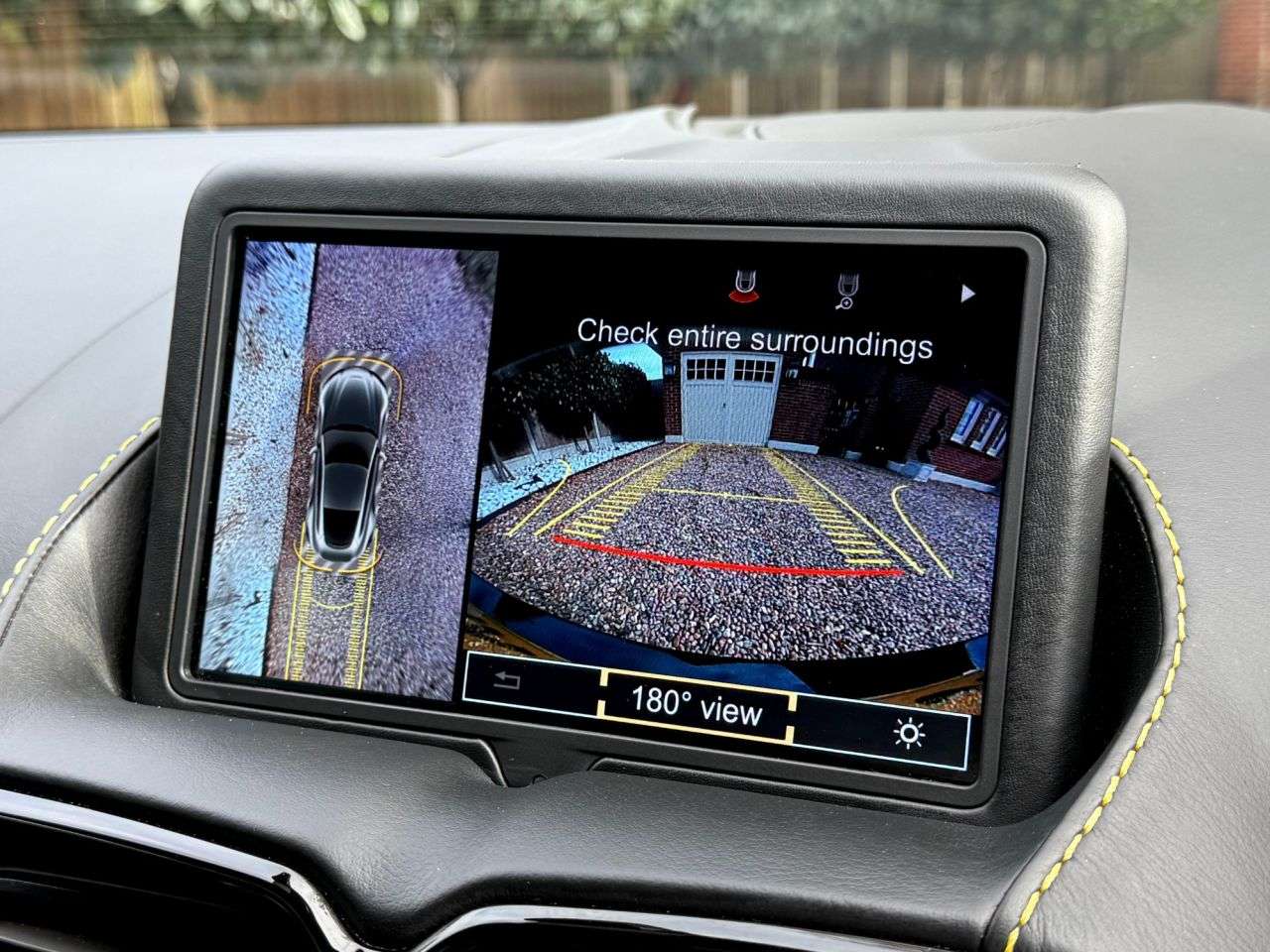 null ASTON MARTIN VANTAGE null ASTON MARTIN VANTAGE