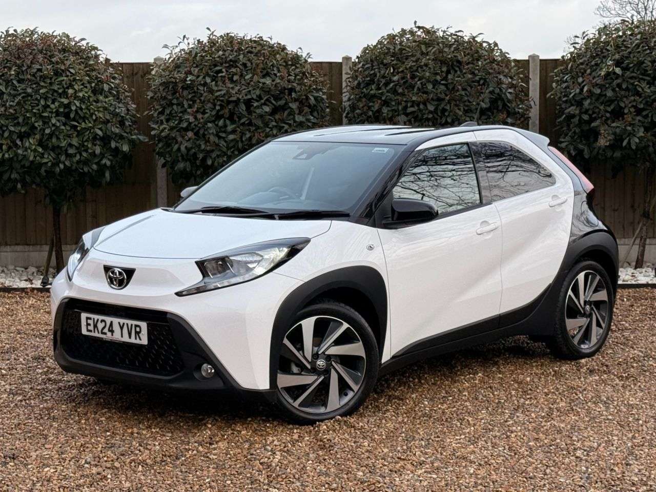 A 0 TOYOTA AYGO X 1.0 VVT-i Edge Hatchback 5dr Petrol Manual Euro 6 ULTRA LOW 2900 MILES (s/s A 0 TOYOTA AYGO X 1.0 VVT-i Edge Hatchback 5dr Petrol Manual Euro 6 ULTRA LOW 2900 MILES (s/s