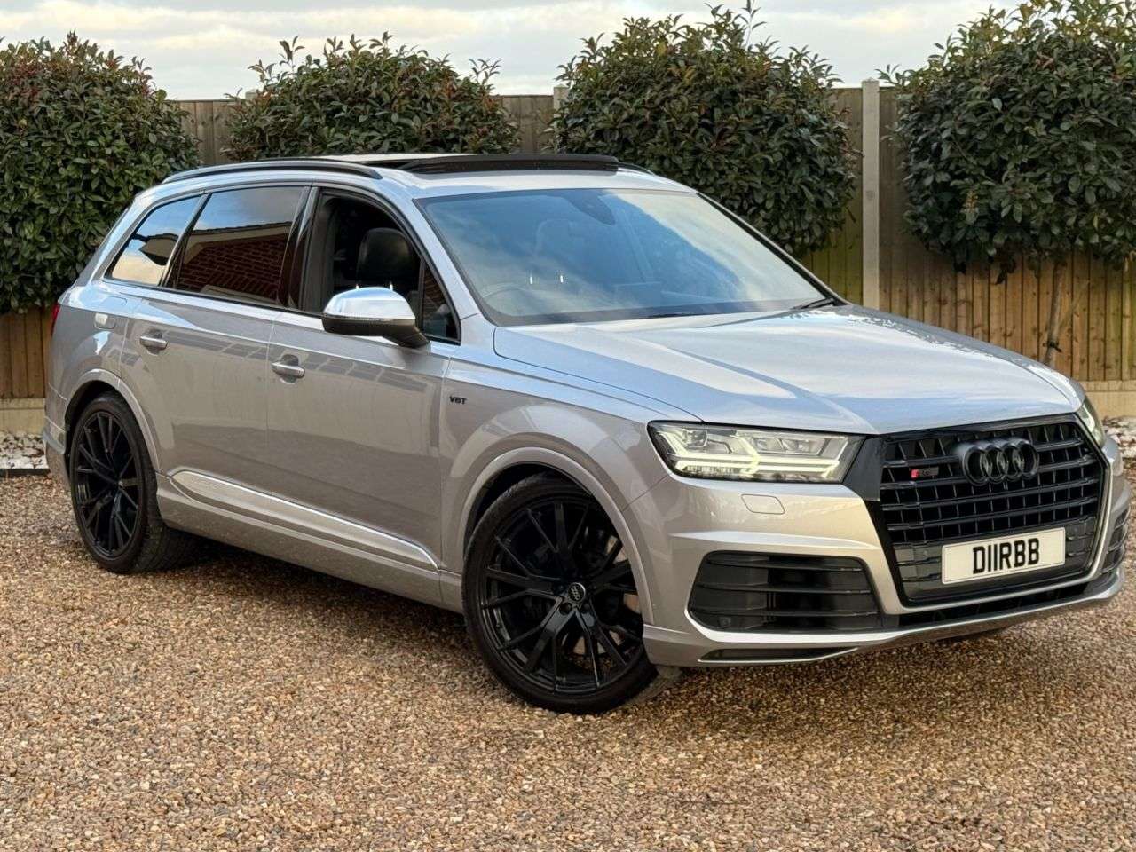 A 2018 AUDI SQ7 4.0 TDI V8 SUV 5dr Diesel Tiptronic quattro Euro 6 (s/s) (435 ps) A 2018 AUDI SQ7 4.0 TDI V8 SUV 5dr Diesel Tiptronic quattro Euro 6 (s/s) (435 ps)