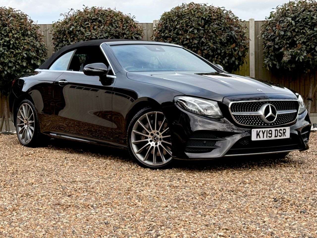 A 2019 MERCEDES-BENZ E-CLASS 2.9 E400d AMG Line (Premium Plus) PREMIUM PLUS 2dr Diesel G-Tronic+ 4MATIC A 2019 MERCEDES-BENZ E-CLASS 2.9 E400d AMG Line (Premium Plus) PREMIUM PLUS 2dr Diesel G-Tronic+ 4MATIC