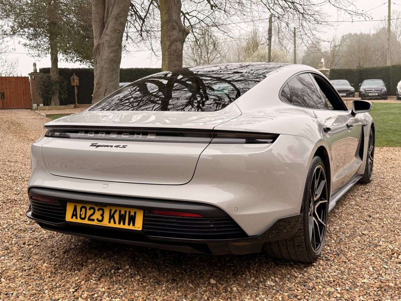 2023 PORSCHE TAYCAN 2023 PORSCHE TAYCAN