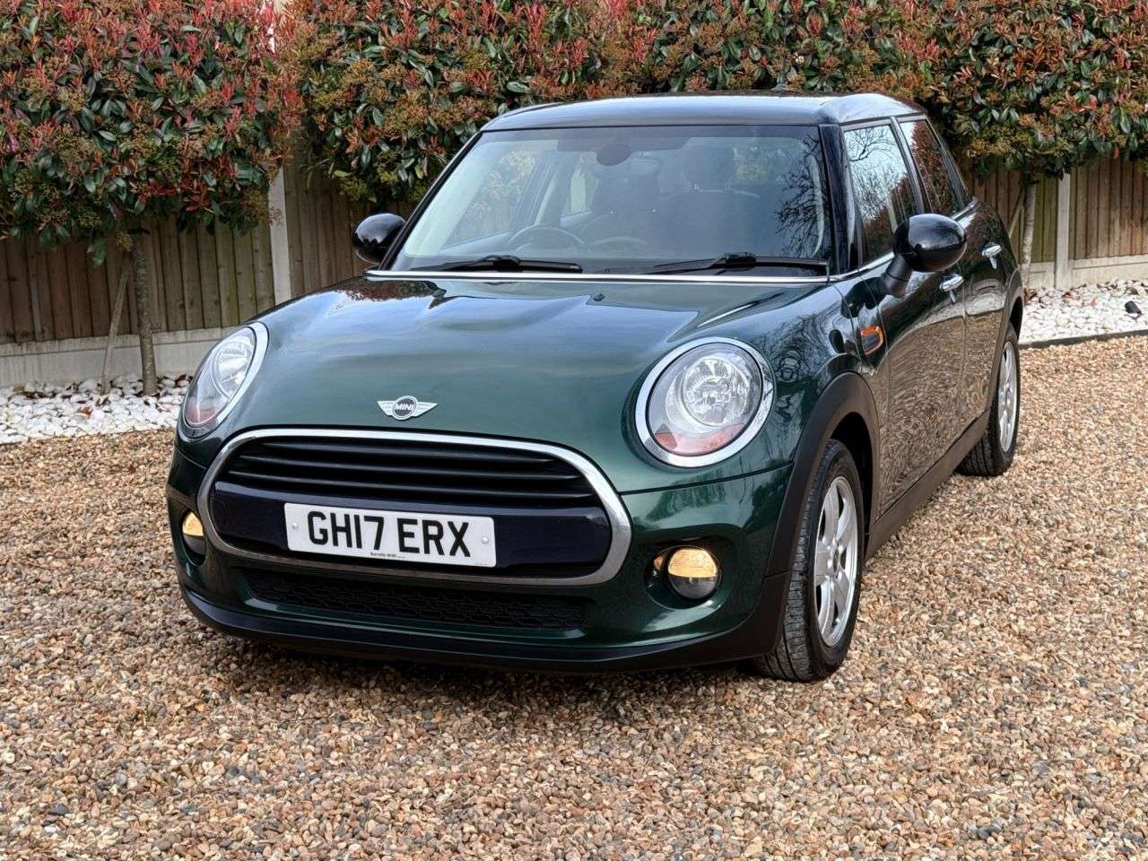 A 2017 MINI HATCH COOPER 1.5 Cooper Hatchback 5dr Petrol Auto Euro 6 (s/s) (136 ps) A 2017 MINI HATCH COOPER 1.5 Cooper Hatchback 5dr Petrol Auto Euro 6 (s/s) (136 ps)