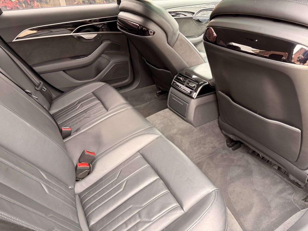 2018 AUDI A8 2018 AUDI A8
