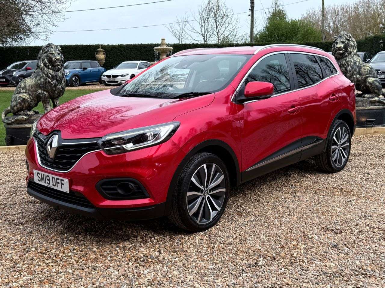 A 2019 RENAULT KADJAR 1.3 TCe Iconic SUV 5dr Petrol Manual Euro 6 (s/s) (140 ps) A 2019 RENAULT KADJAR 1.3 TCe Iconic SUV 5dr Petrol Manual Euro 6 (s/s) (140 ps)