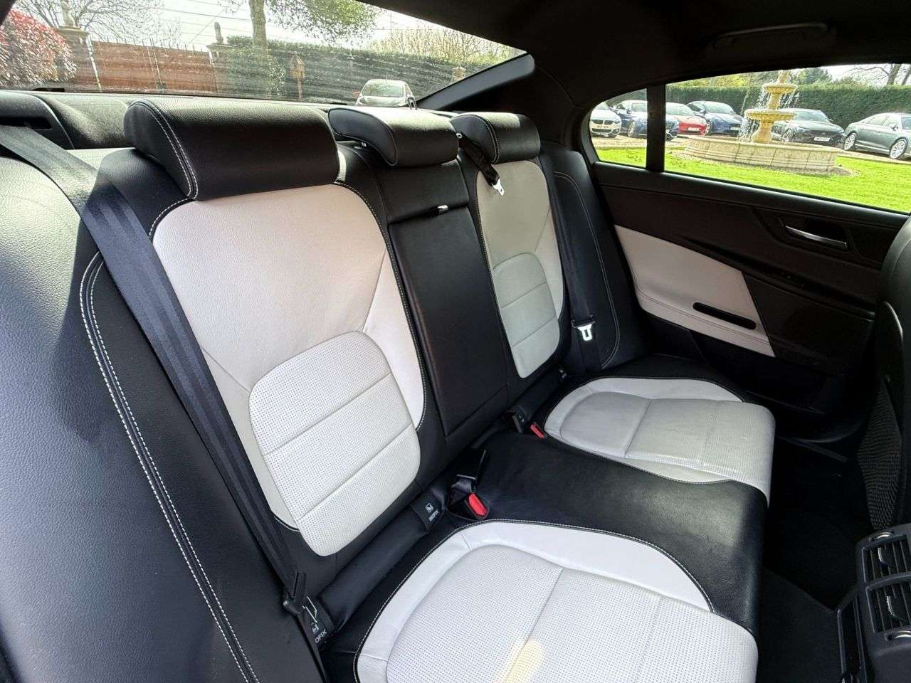 2015 JAGUAR XE 2015 JAGUAR XE