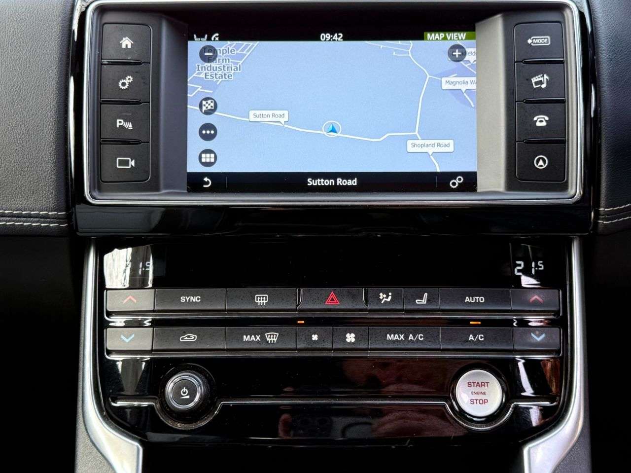 2015 JAGUAR XE 2015 JAGUAR XE