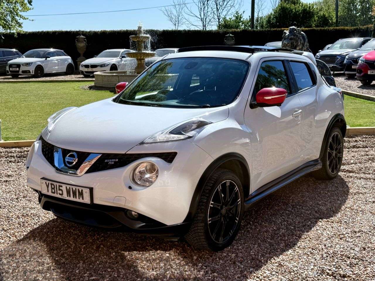A 2015 NISSAN JUKE 1.2 DIG-T Tekna SUV 5dr Petrol Manual Euro 5 (s/s) Euro 5 (115 ps) A 2015 NISSAN JUKE 1.2 DIG-T Tekna SUV 5dr Petrol Manual Euro 5 (s/s) Euro 5 (115 ps)