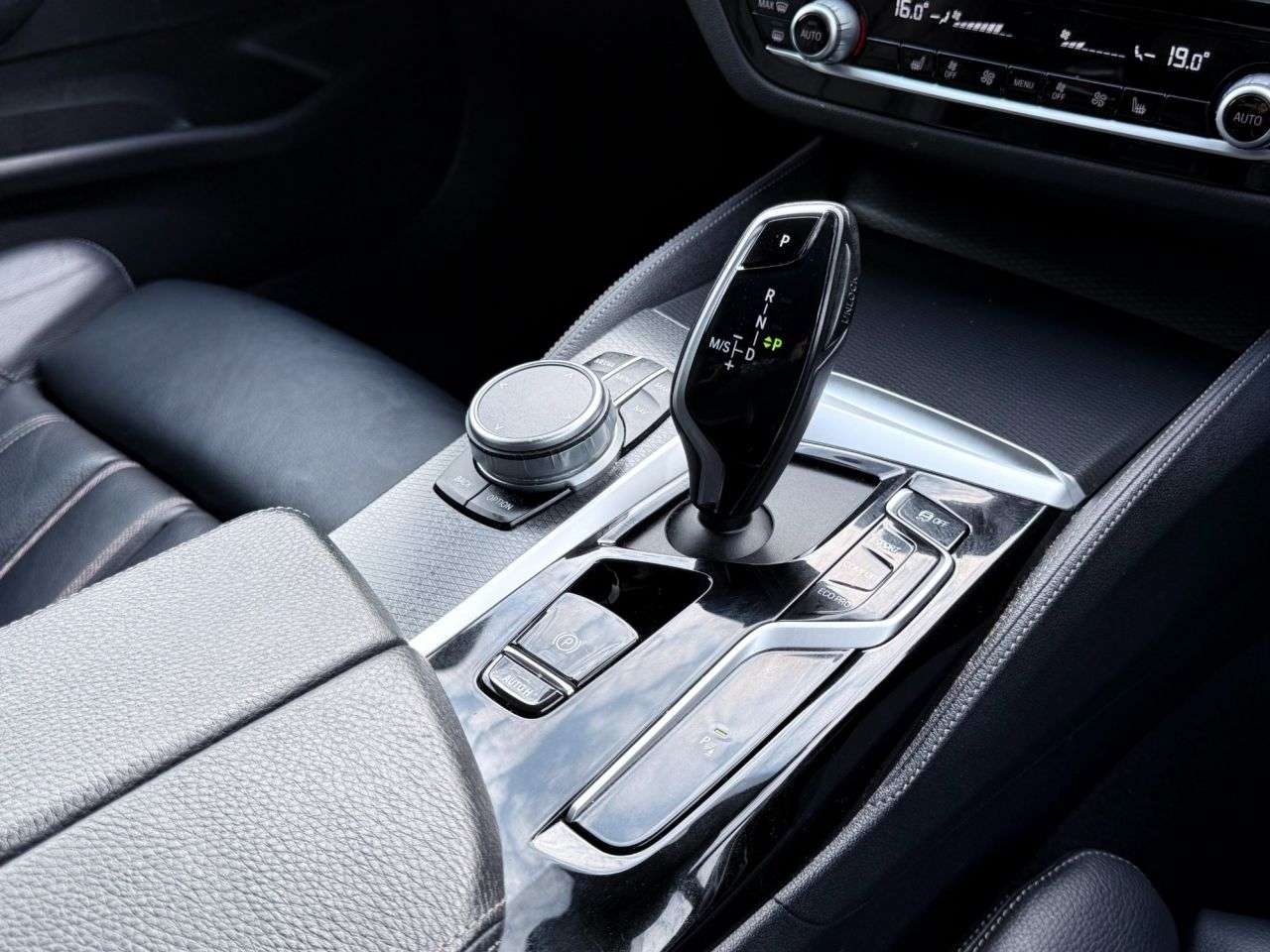 2021 BMW 5 SERIES 2021 BMW 5 SERIES