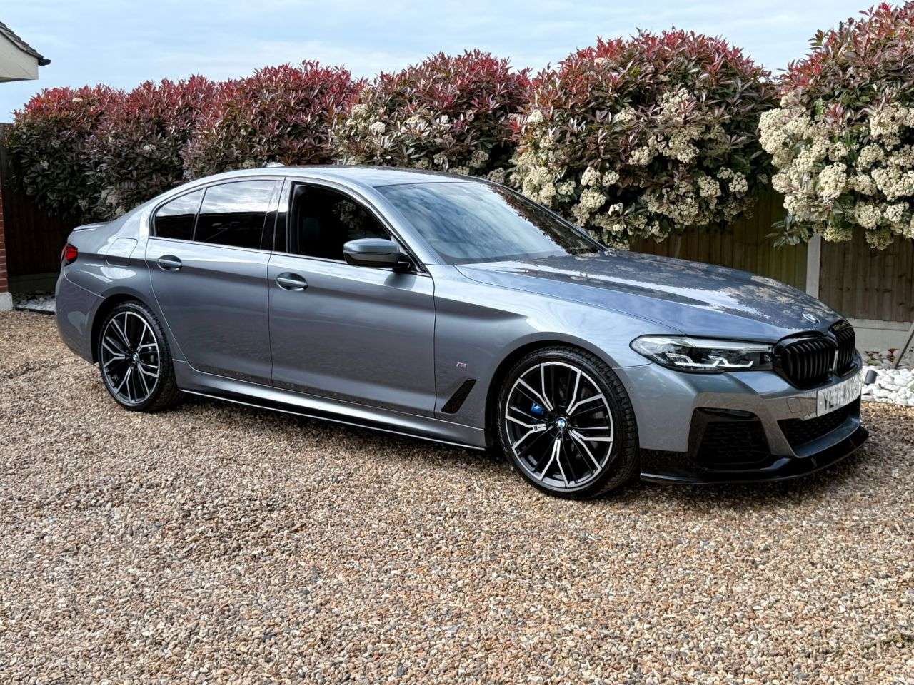 A 2021 BMW 5 SERIES 2.0 520d MHT M Sport FULL BODY KIT Saloon 4dr Diesel Hybrid Steptronic Euro A 2021 BMW 5 SERIES 2.0 520d MHT M Sport FULL BODY KIT Saloon 4dr Diesel Hybrid Steptronic Euro