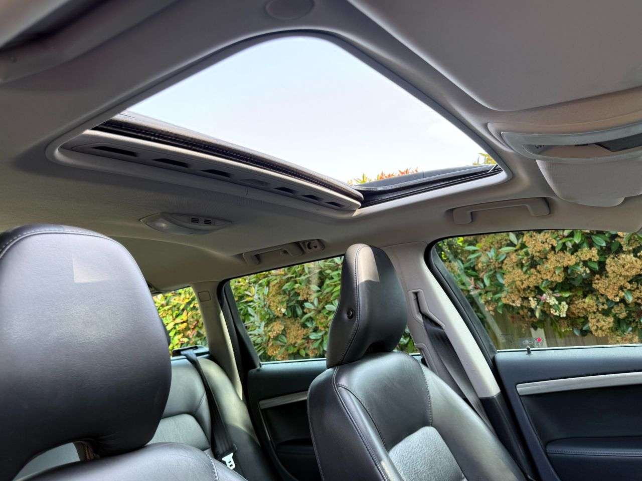 2013 VOLVO V70 2013 VOLVO V70