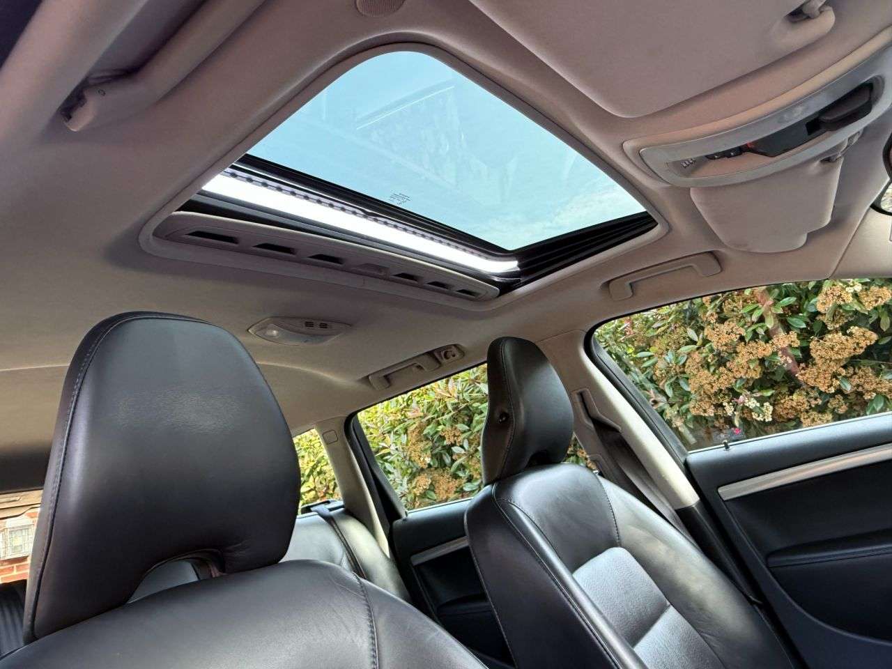 2013 VOLVO V70 2013 VOLVO V70