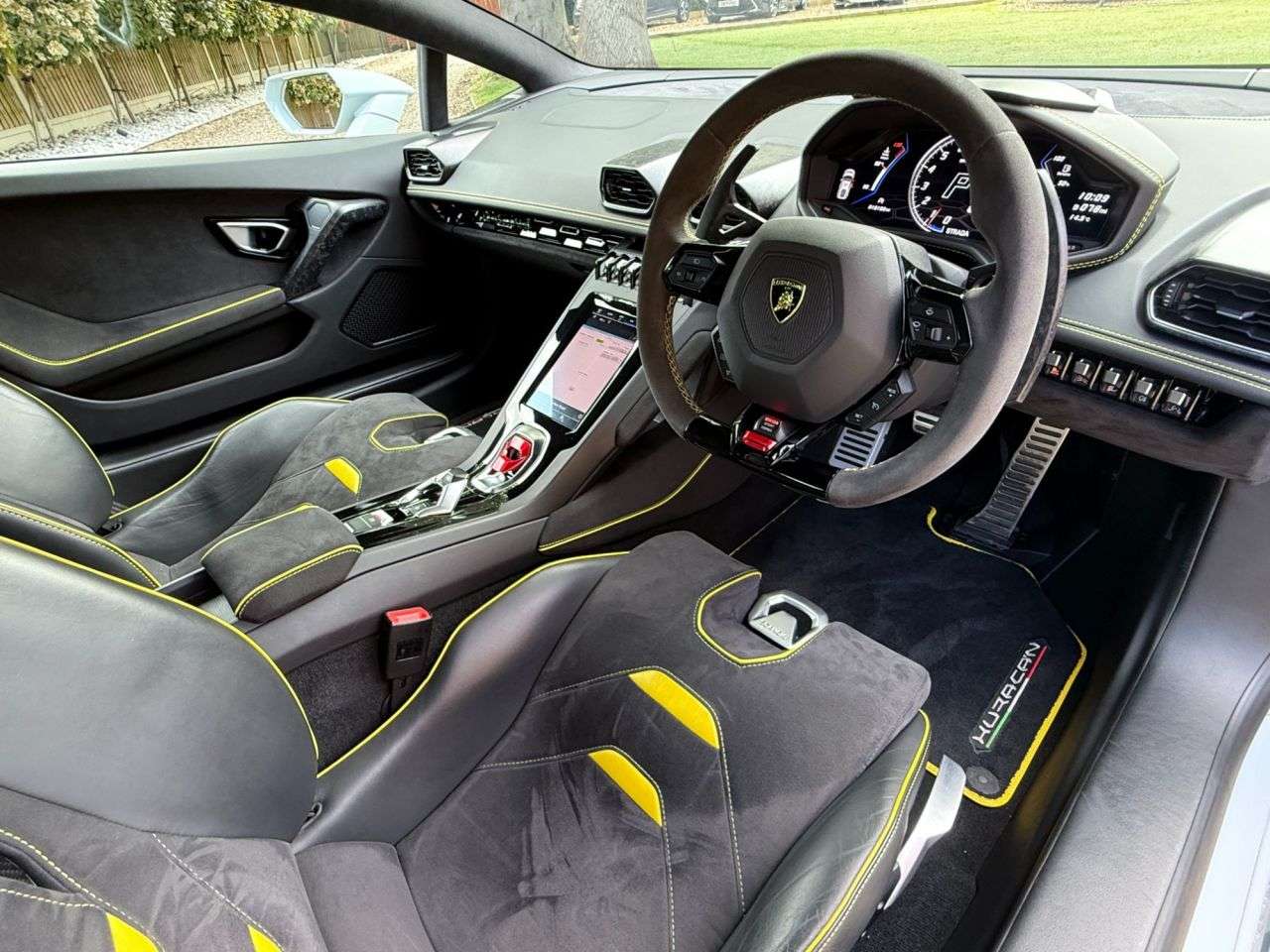 2020 LAMBORGHINI HURACAN 2020 LAMBORGHINI HURACAN