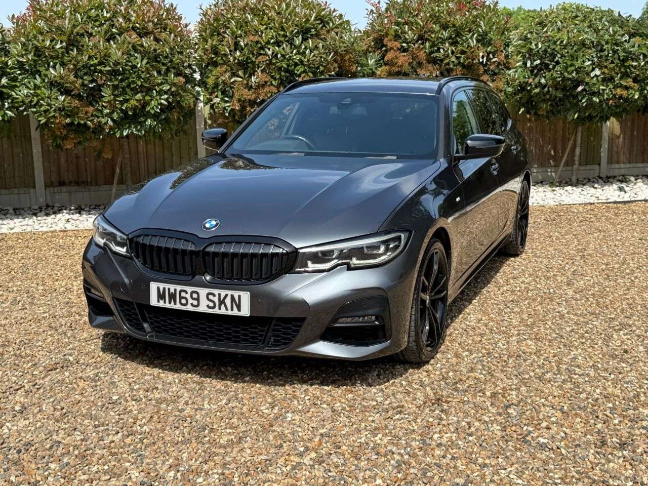 A 2019 BMW 3 SERIES 2.0 320d M Sport Touring 5dr Diesel Auto xDrive Euro 6 (s/s) (190 ps) A 2019 BMW 3 SERIES 2.0 320d M Sport Touring 5dr Diesel Auto xDrive Euro 6 (s/s) (190 ps)