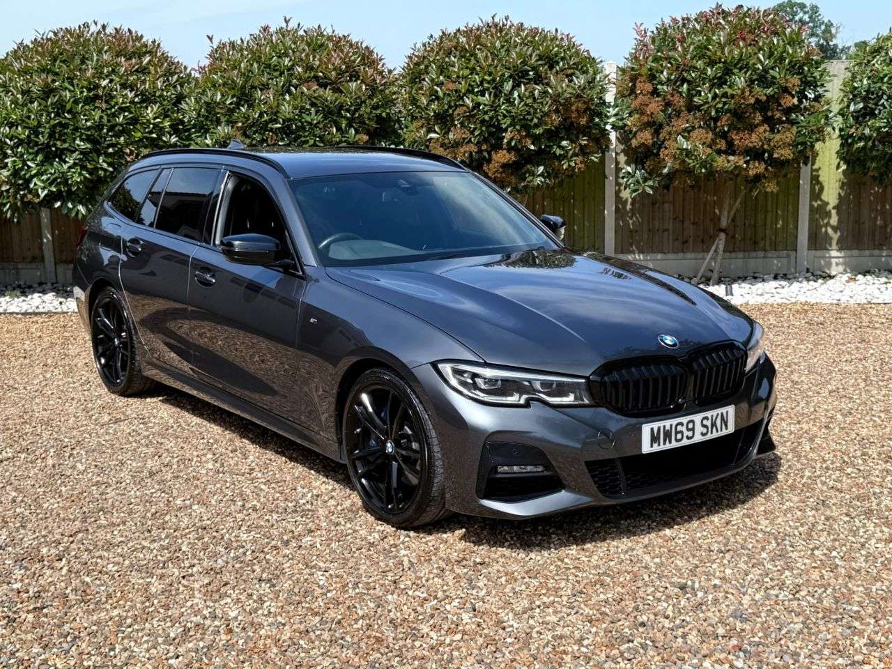 A 2019 BMW 3 SERIES 2.0 320d M Sport Touring 5dr Diesel Auto xDrive Euro 6 (s/s) (190 ps) A 2019 BMW 3 SERIES 2.0 320d M Sport Touring 5dr Diesel Auto xDrive Euro 6 (s/s) (190 ps)
