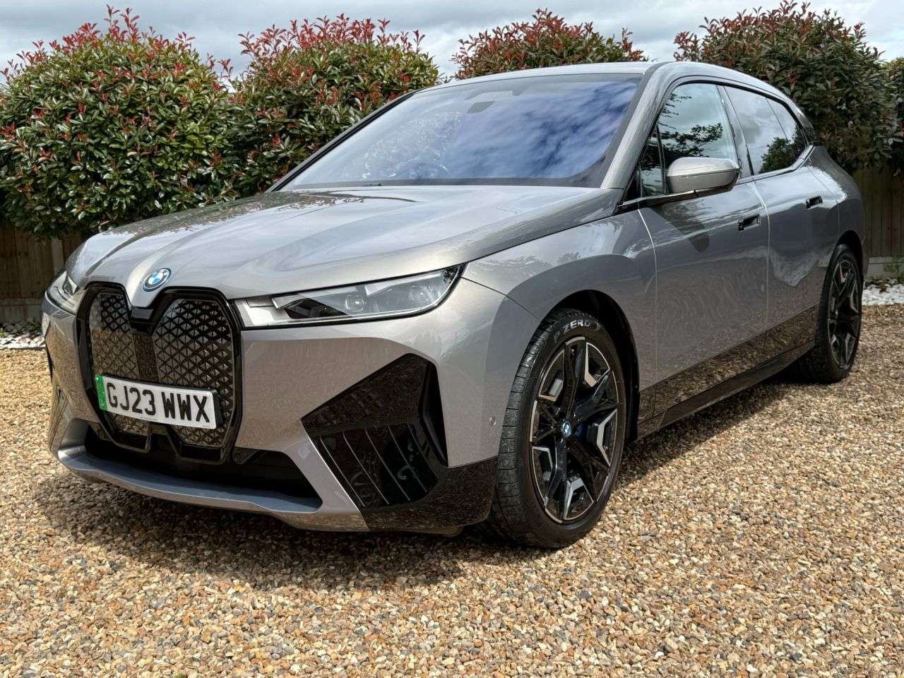 A 2023 BMW IX 50 111.5 KWH 11 KW CHARGER M Sport HUGE SPEC MASSAGE HEADS UP DISPLAY X DRI A 2023 BMW IX 50 111.5 KWH 11 KW CHARGER M Sport HUGE SPEC MASSAGE HEADS UP DISPLAY X DRI