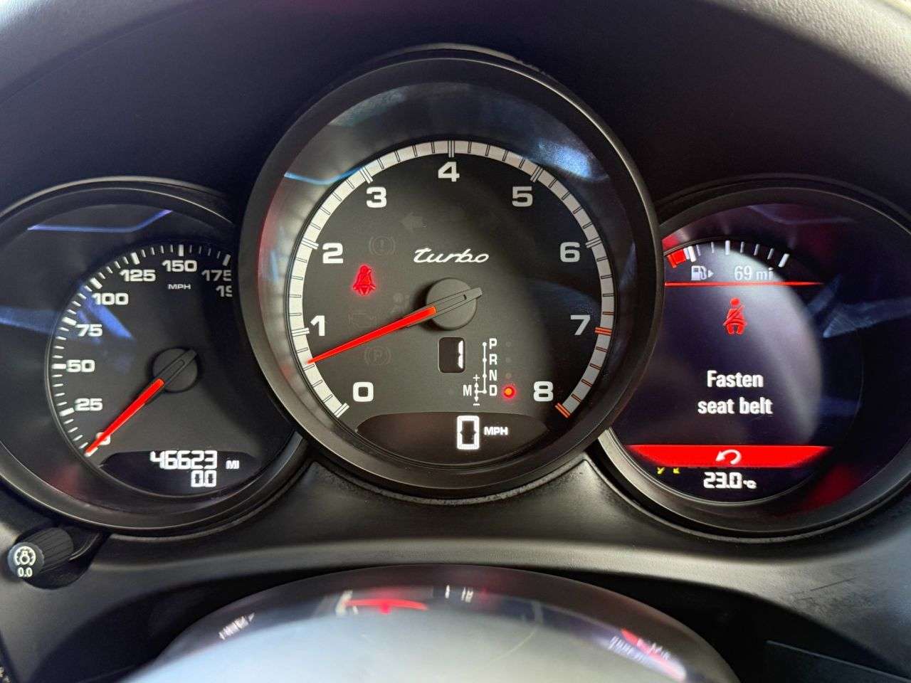 2016 PORSCHE MACAN 2016 PORSCHE MACAN
