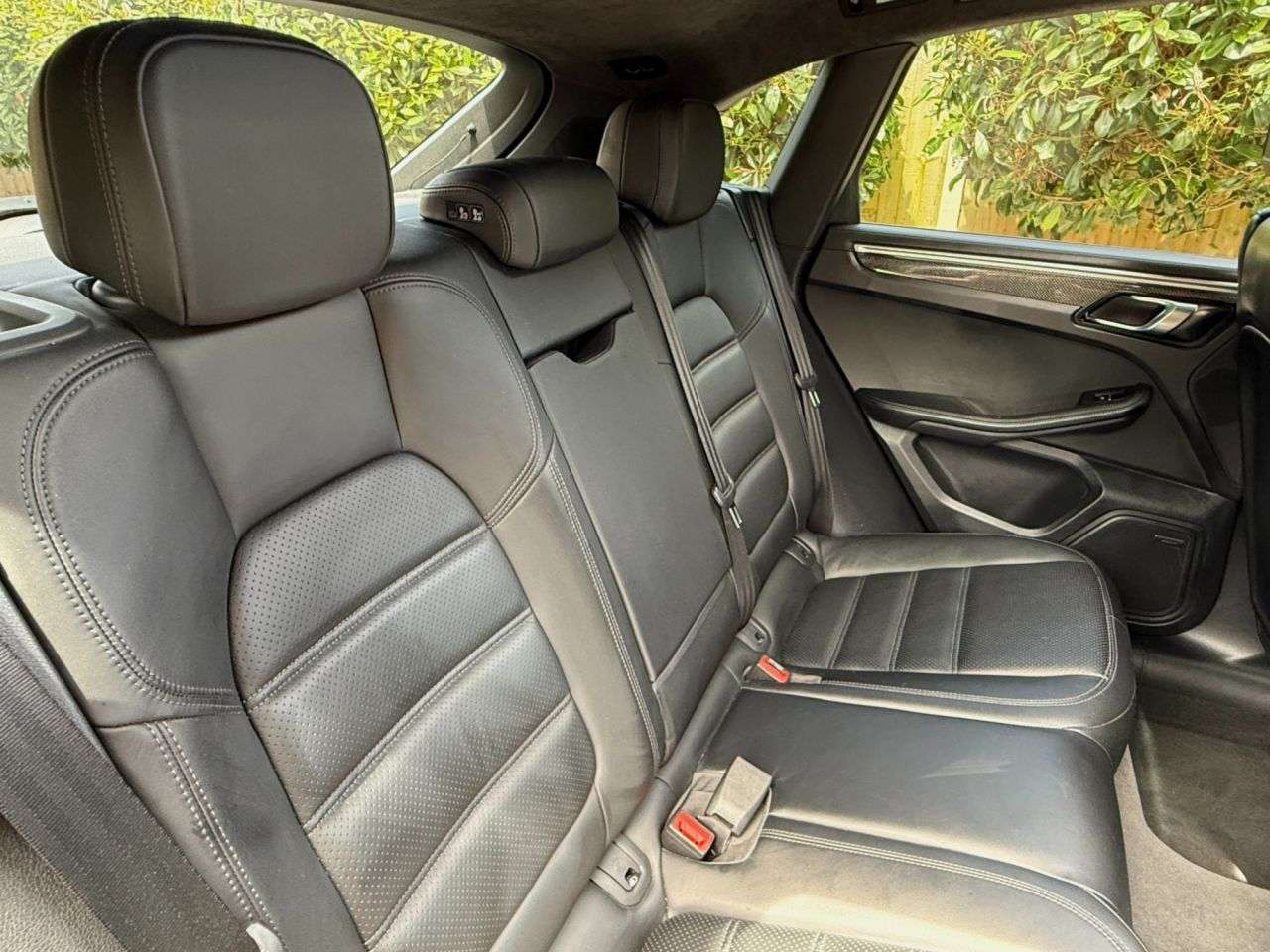 2016 PORSCHE MACAN 2016 PORSCHE MACAN