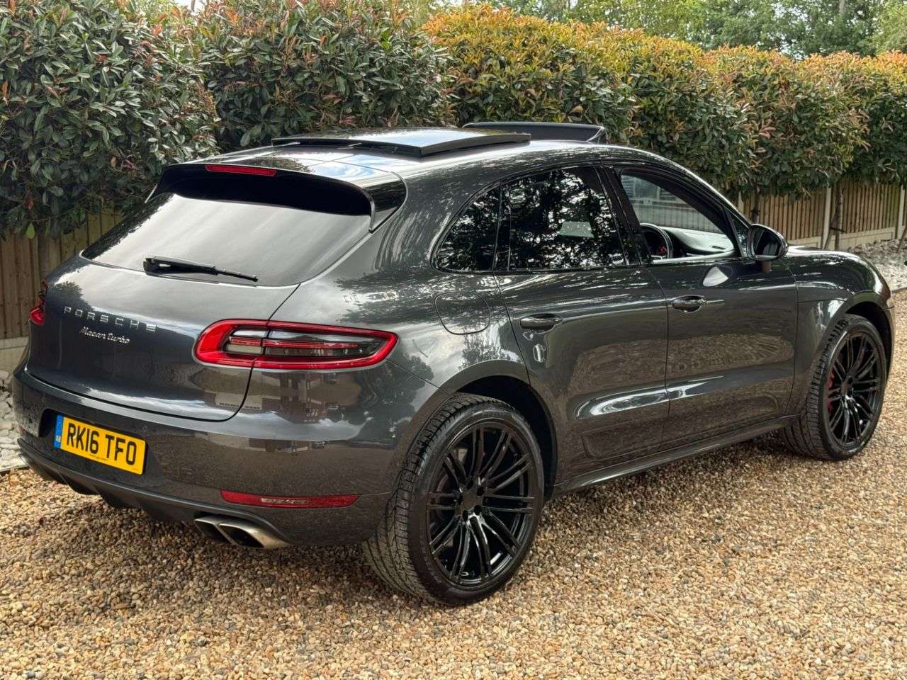 2016 PORSCHE MACAN 2016 PORSCHE MACAN
