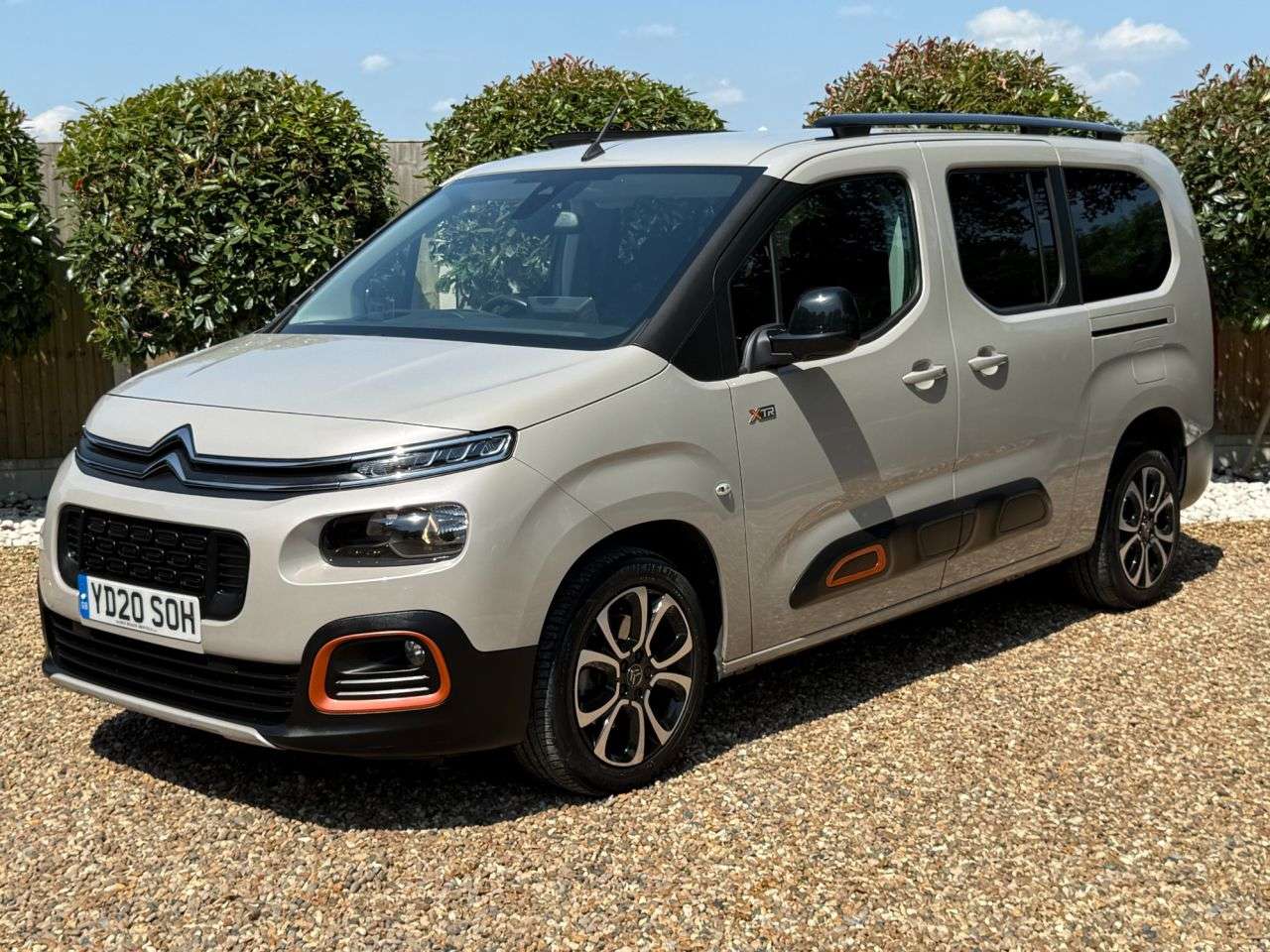 A 2020 CITROEN BERLINGO 1.5 BlueHDi Flair XTR XL WHEELCHAIR ACCESS AUTOMATIC MPV 5dr Diesel EAT Eur A 2020 CITROEN BERLINGO 1.5 BlueHDi Flair XTR XL WHEELCHAIR ACCESS AUTOMATIC MPV 5dr Diesel EAT Eur