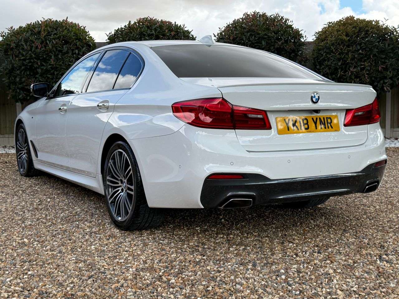 A 2018 BMW 5 SERIES 2.0 520i GPF M Sport Saloon 4dr Petrol Auto Euro 6 (s/s) (184 ps) A 2018 BMW 5 SERIES 2.0 520i GPF M Sport Saloon 4dr Petrol Auto Euro 6 (s/s) (184 ps)