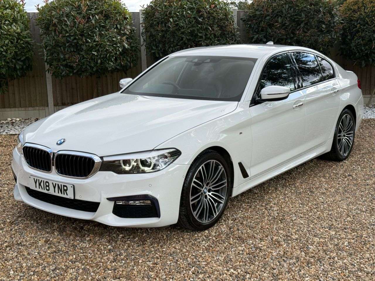 A 2018 BMW 5 SERIES 2.0 520i GPF M Sport Saloon 4dr Petrol Auto Euro 6 (s/s) (184 ps) A 2018 BMW 5 SERIES 2.0 520i GPF M Sport Saloon 4dr Petrol Auto Euro 6 (s/s) (184 ps)